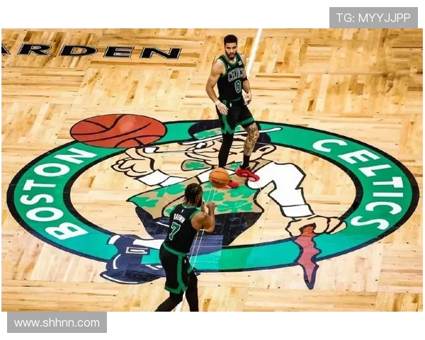 塔图姆无球牵制力提升，拉开空间主导绿军进攻体系