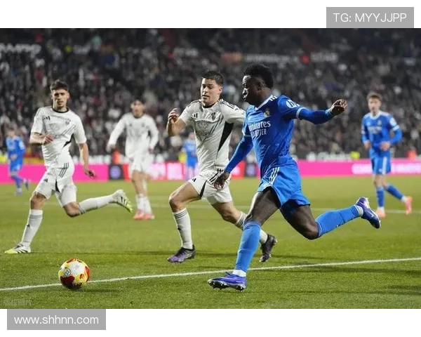 皇马阵容实力不弱，但结构失衡致近期表现失控